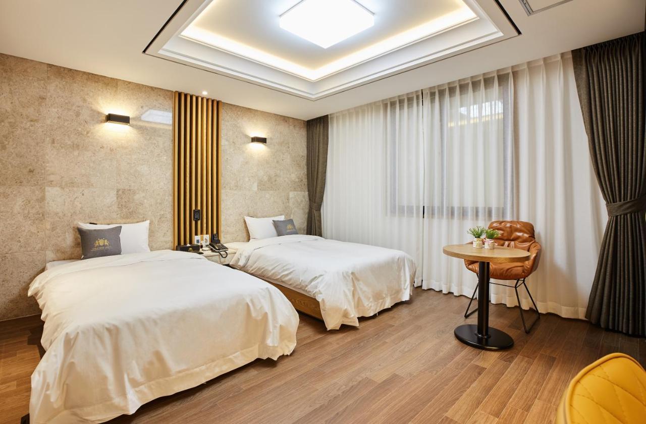 Noble Stay Hotel Gwangju Metropolitan City Bagian luar foto