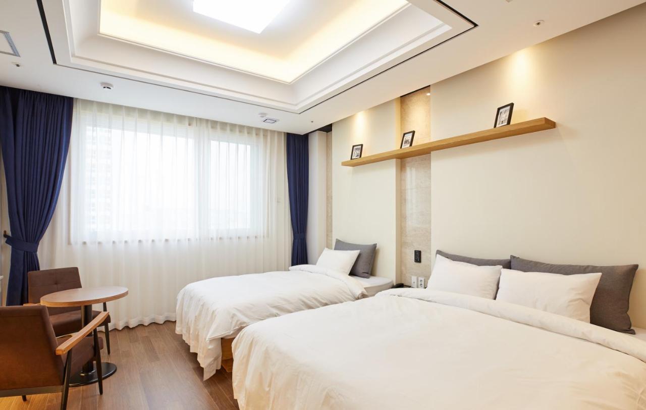 Noble Stay Hotel Gwangju Metropolitan City Bagian luar foto